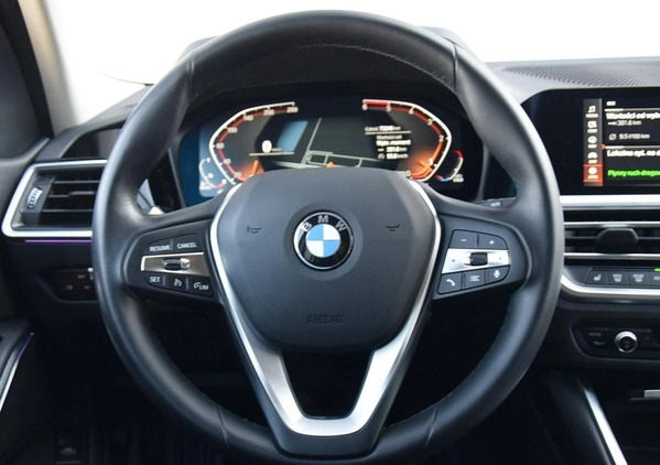 BMW Seria 3 cena 142900 przebieg: 72950, rok produkcji 2021 z Trzebnica małe 106